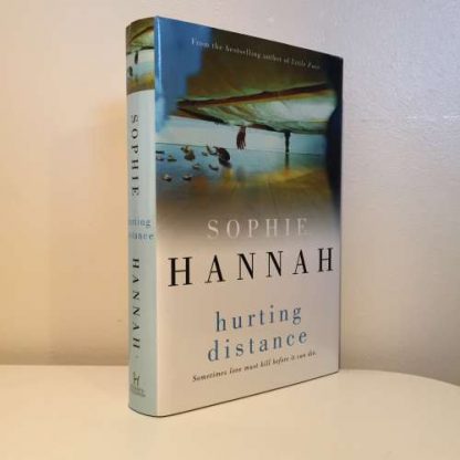 HANNAH, Sophie - Hurting Distance SIGNED