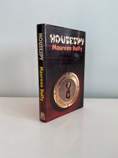 DUFFY, Maureen - Housespy