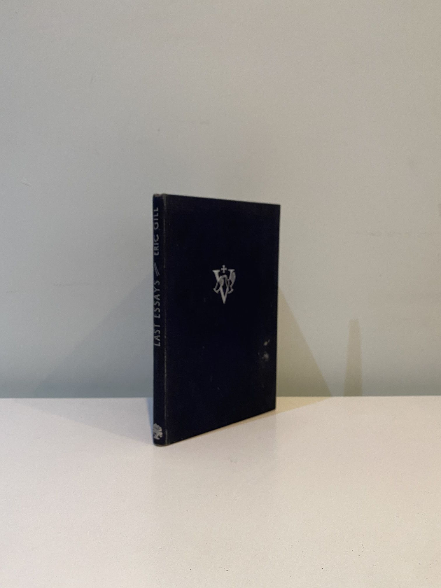 IMG_6762 GILL, Eric - Last Essays